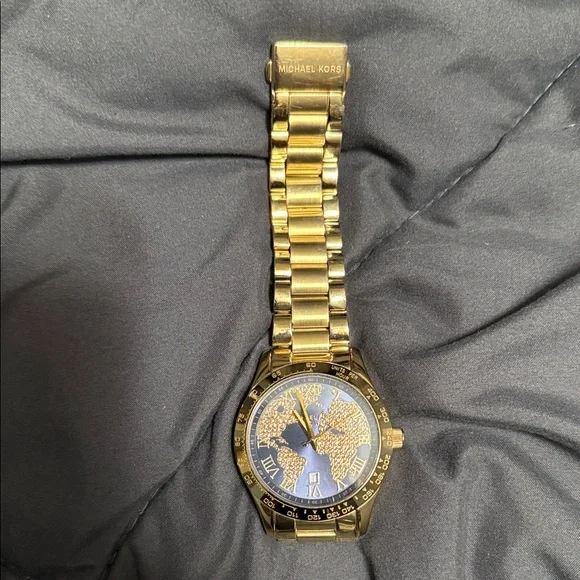 Michael Kors Gold Watch with Blue Map Dial - www.disolcolor.com display picture 3